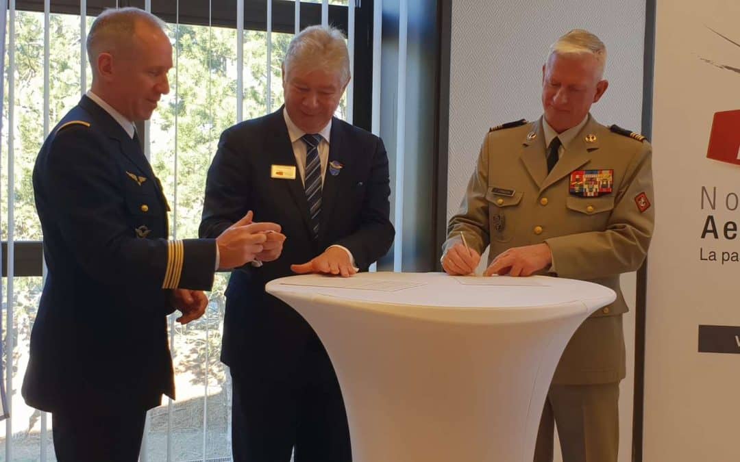 Le Président de Normandie AeroEspace et l&rsquo;Officier Général de la Zone de Défense et Sécurité Ouest signent une charte d&rsquo;engagements réciproques