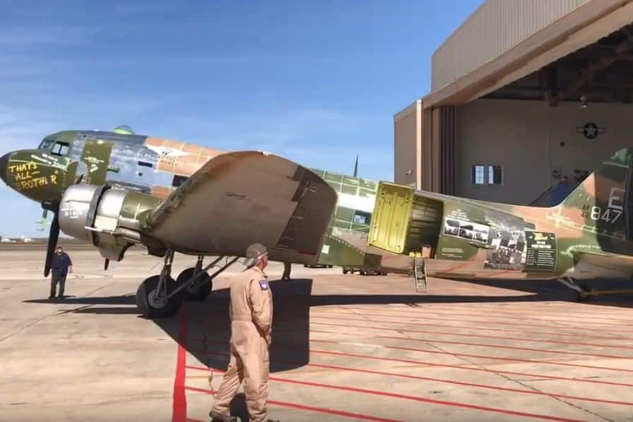 L’avion qui a mené le débarquement en Normandie retourne sur ses terres d’opération, 75 ans après – L&rsquo;Usine Aéro