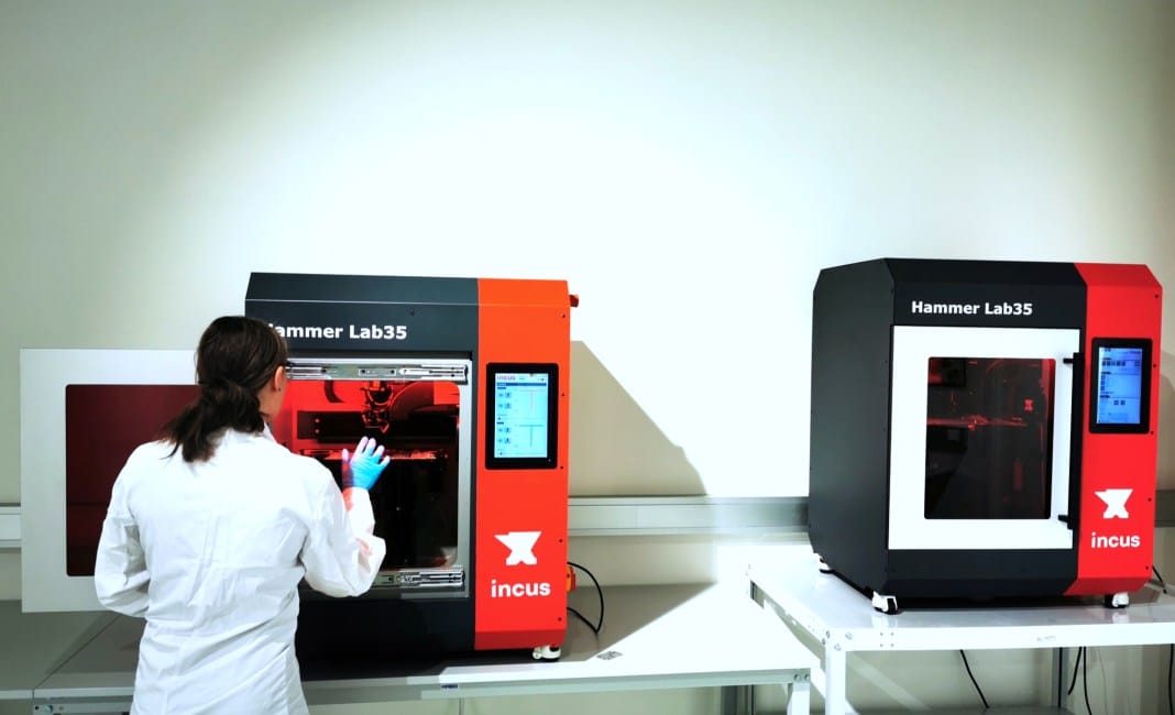 Regardez l&rsquo;imprimante 3D Metal Hammer Lab35 maintenant parce qu&rsquo;Incus va augmenter sa production en série | 3D ADEPT MEDIA