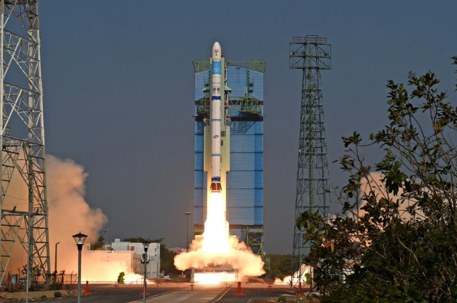 Premier vol réussi du petit lanceur indien SSLV