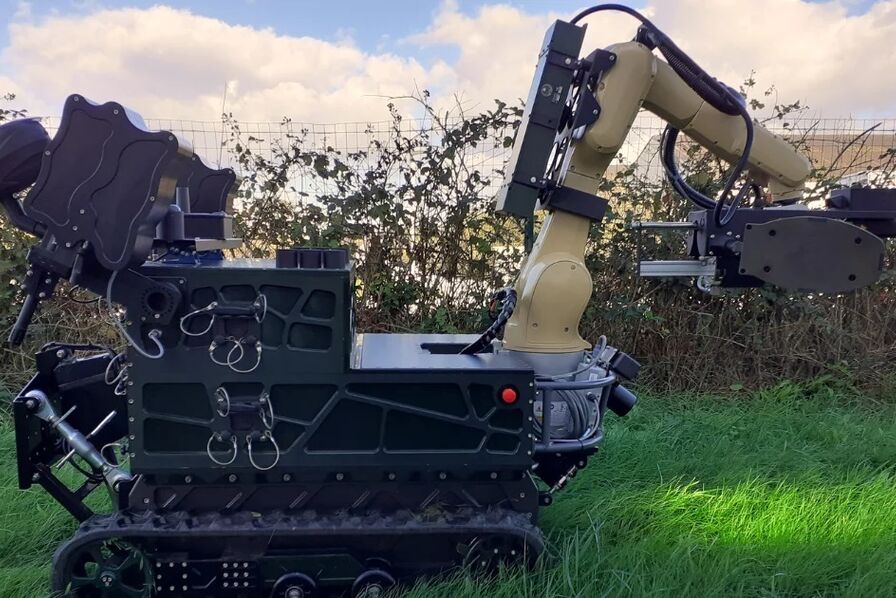 Du mini-robot au véhicule téléopéré, en passant par l&rsquo;IA, le déminage s&rsquo;automatise
