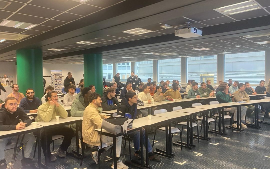 Les entreprises au cœur de la formation des étudiants : exemple avec cette rencontre de professionnels de la connectique à l&rsquo;IUT de Rouen