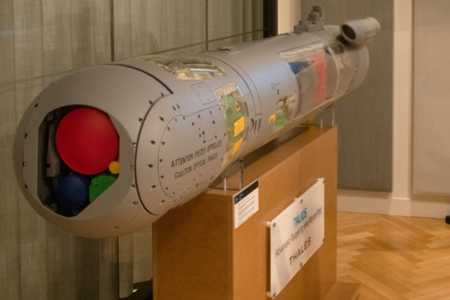 Dès 2026, la version F4 du Rafale de Dassault va utiliser l&rsquo;IA pour désigner des cibles au sol