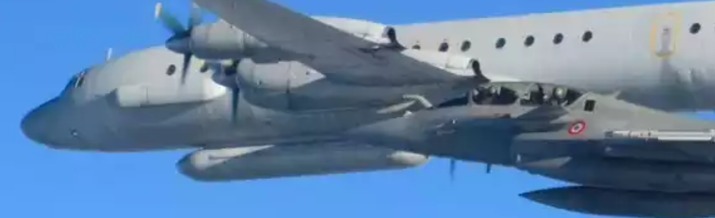 Des avions de combat français interceptent deux avions russes en mer Baltique