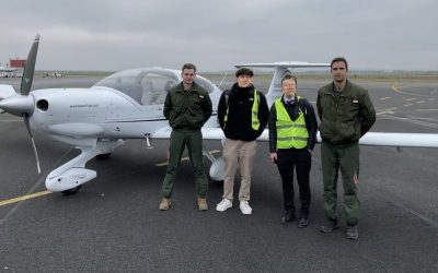 Deux avions de tourisme se perdent dans le brouillard près de Paris, l’armée de l’air vole à leur secours