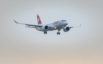 « De la fumée dans la cabine et le cockpit » : atterrissage d’urgence d’un Airbus A220 à cause de problèmes moteur