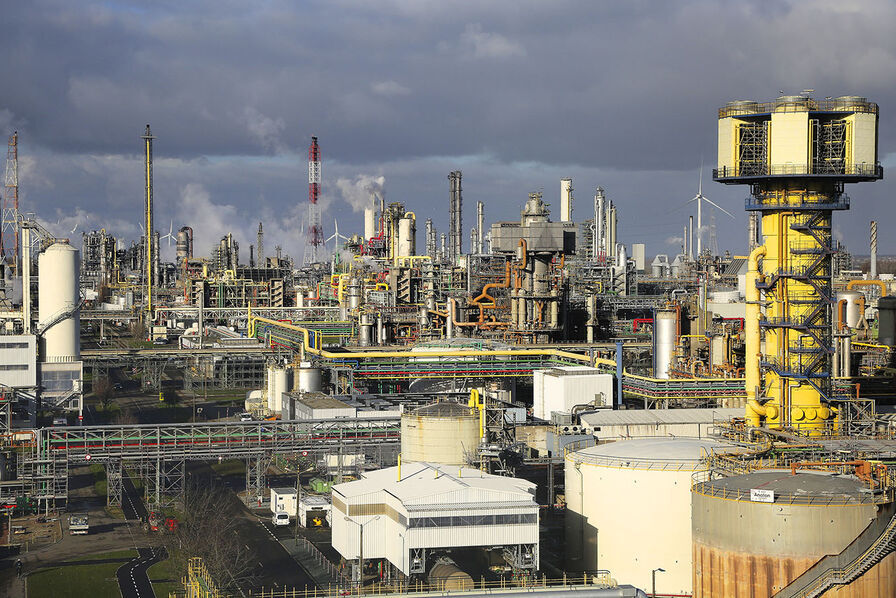 Huit pays européens, dont la France, demandent des mesures d&rsquo;urgence pour la chimie