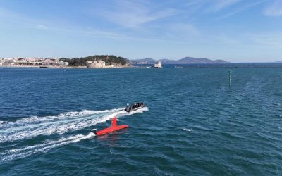 La Marine nationale envisage d’associer un porte-hélicoptères amphibie à des drones de surface
