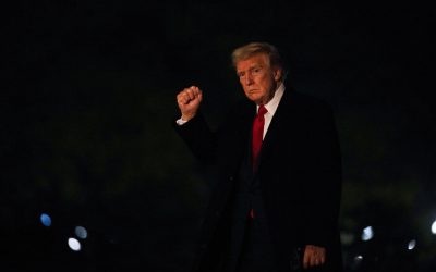 Des droits de douane américains sur les semi-conducteurs bientôt annoncés, prévient Donald Trump