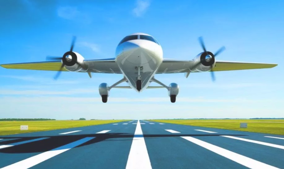 Un avion électrique décolle sur moins qu’un terrain de foot : cette prouesse aéronautique bouleverse les normes et ouvre la voie à des vols ultra-accessibles