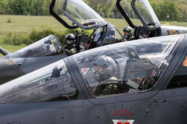 Haute intensité : Sans préavis, la 3e Escadre de Chasse a dispersé ses Mirage 2000B/D vers cinq bases aériennes