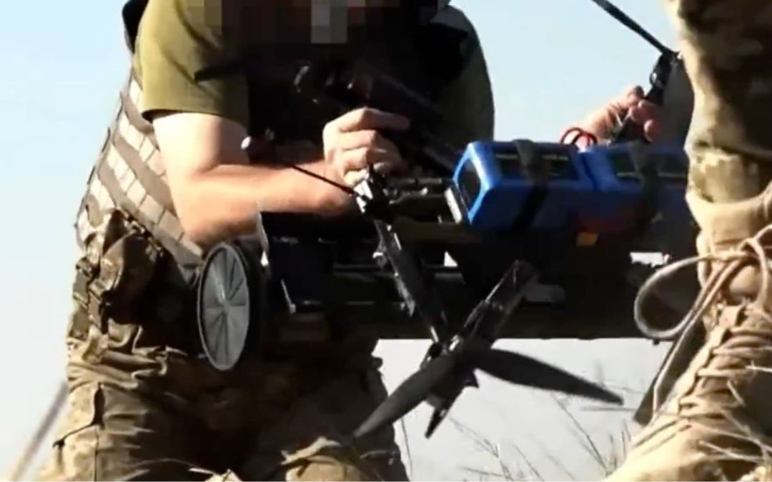 L&rsquo;Ukraine a envoyé pour la première fois au combat un drone FPV équipé d&rsquo;un lance-grenades