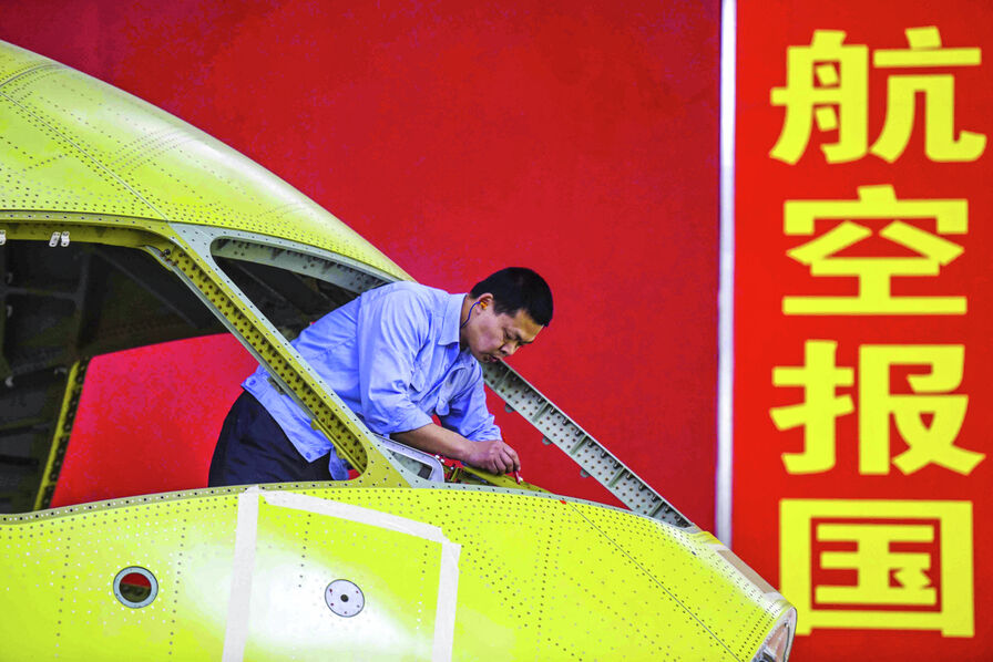 Bourget 2025 : Le chinois Comac à l’assaut du duopole Airbus-Boeing