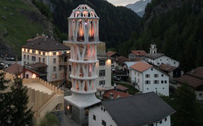 Une tour imprimée en 3D de 30 mètres de haut a été inaugurée à Mulegns, en Suisse.