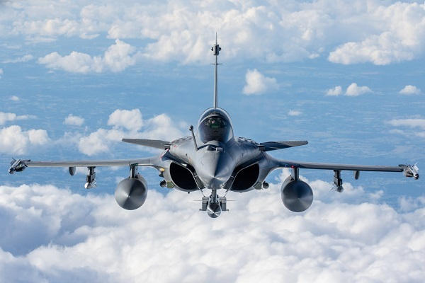 L’Indonésie envisage de se procurer davantage de Rafale, de CAESAr et de sous-marins Scorpène